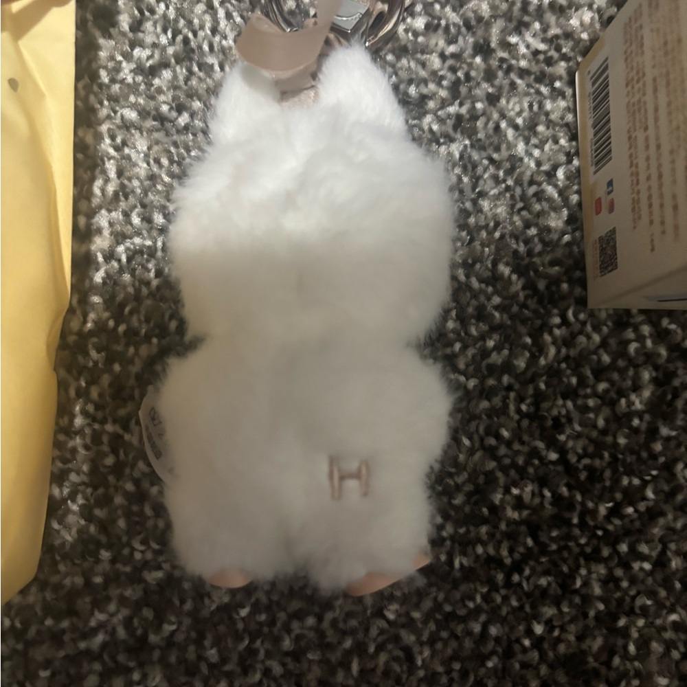 White Labubu - Picture 3 of 5